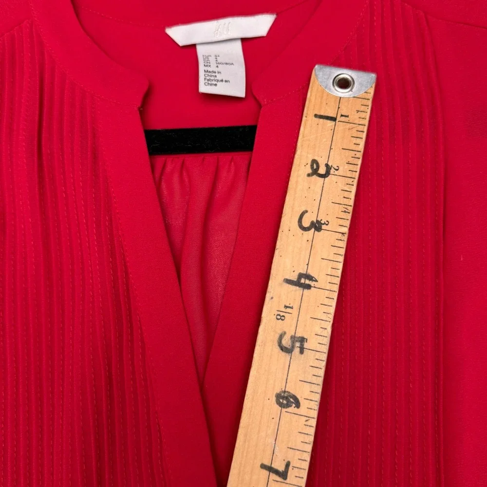 H&M Blouse Womens Sz 4  Red Pintuck‎ Pleated 3/4 Sleeve Top Office Siren Office - Picture 9 of 12